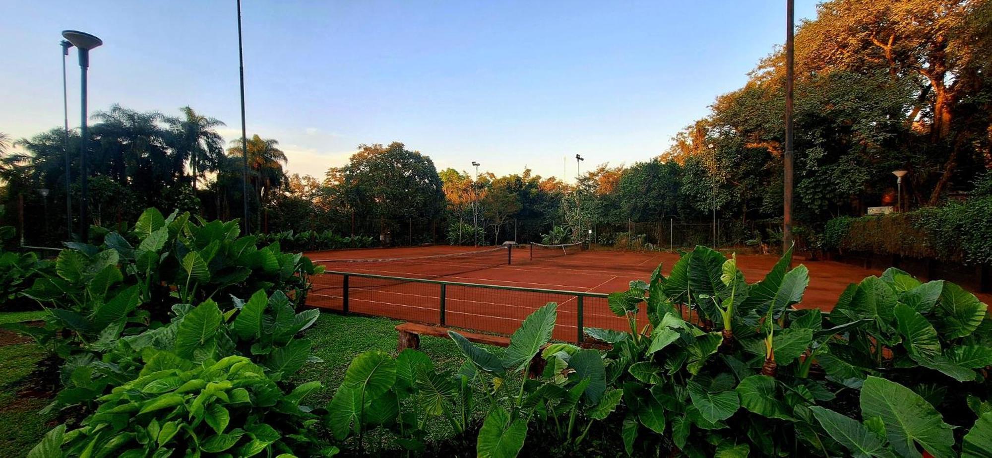 Hotel Raices Esturion Puerto Iguazu Exterior photo