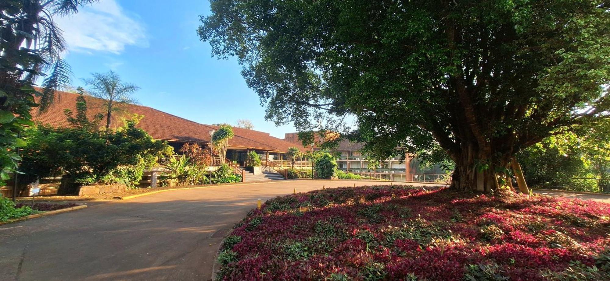 Hotel Raices Esturion Puerto Iguazu Exterior photo