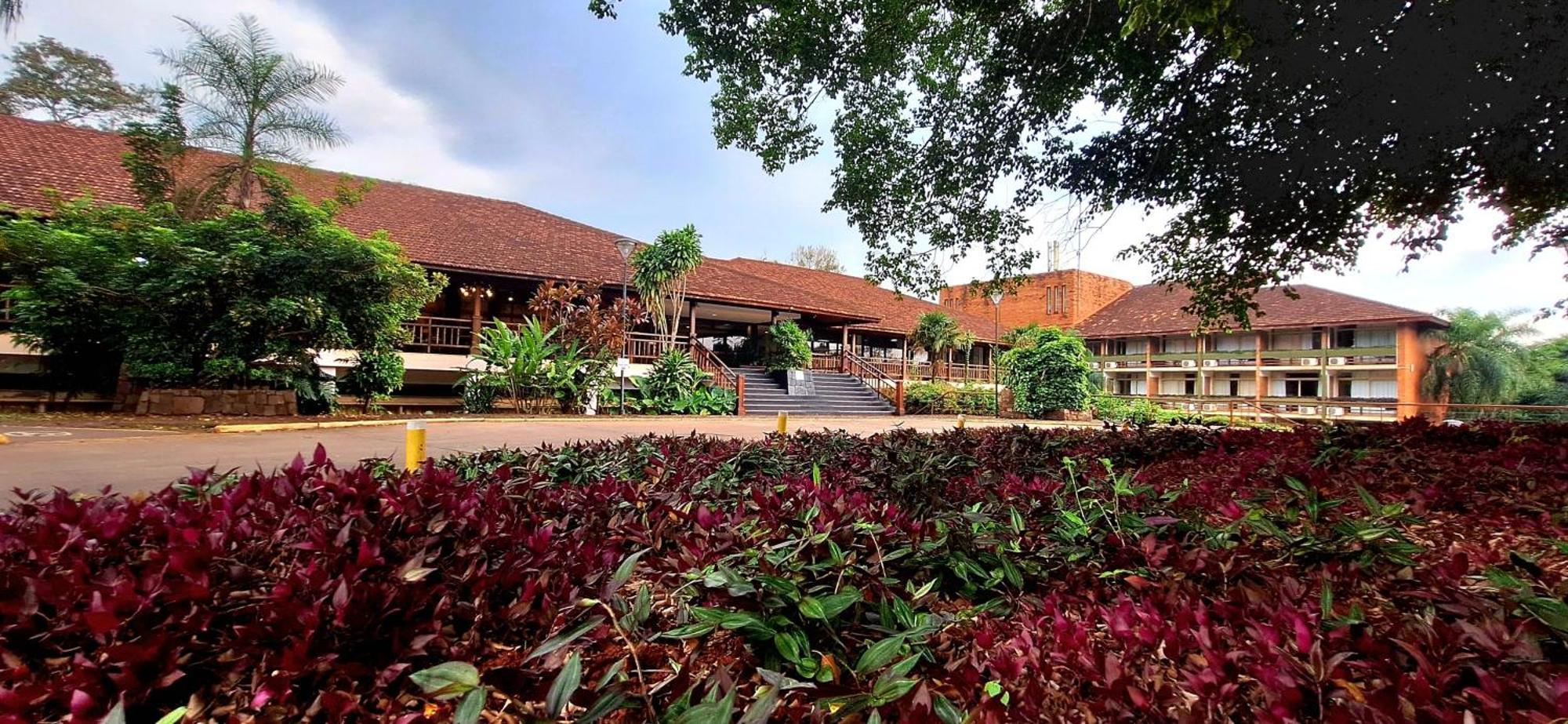 Hotel Raices Esturion Puerto Iguazu Exterior photo