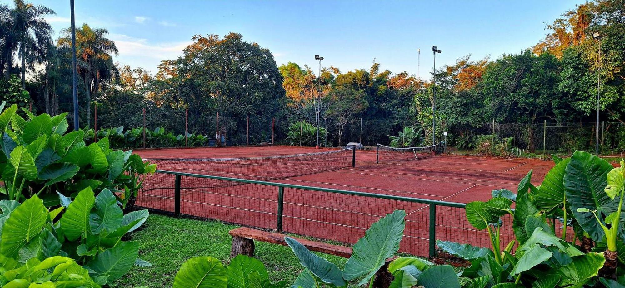 Hotel Raices Esturion Puerto Iguazu Exterior photo